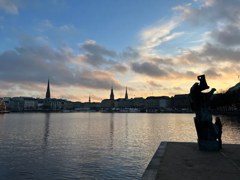 Deutschlands Metropolen im Nachtleben-Vergleich: Hamburg, Frankfurt und München