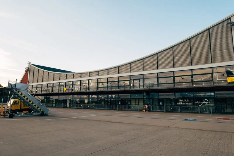 Flughafen Memmingen im Fitness-Modus: Zehn Millionen Euro für Terminal, Vorfeld und Turnpad