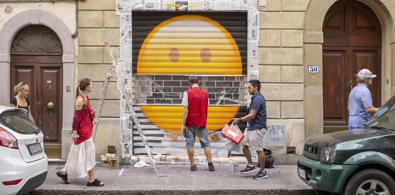 Gelbe Pasta, ein singender Spion & bunte Rollläden