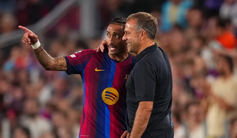 Beim Ballon d’Or ignoriert: Raphinha äußert sich – Flick ratlos
