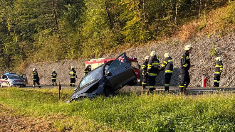 BFV Feldbach: Verkehrsunfall mit verletzter Person auf der L203