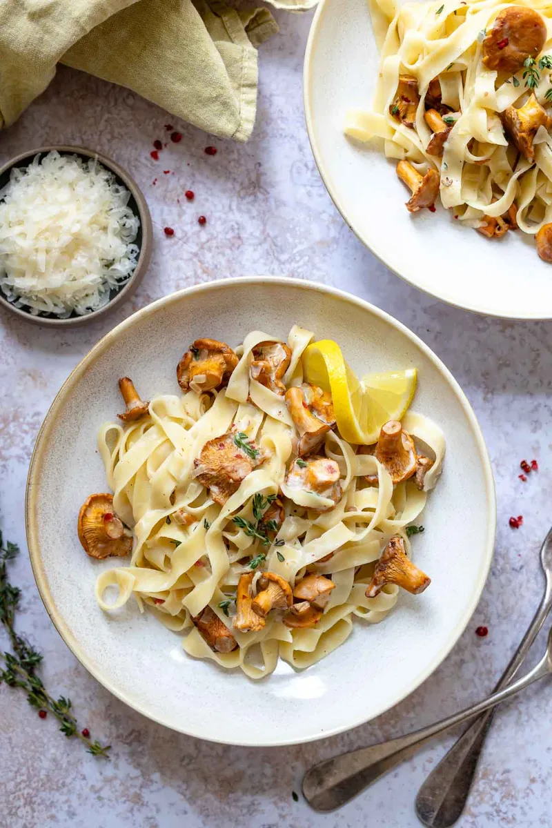 Pasta mit Pfifferlingen und Zitronen-Mascarpone-Sauce