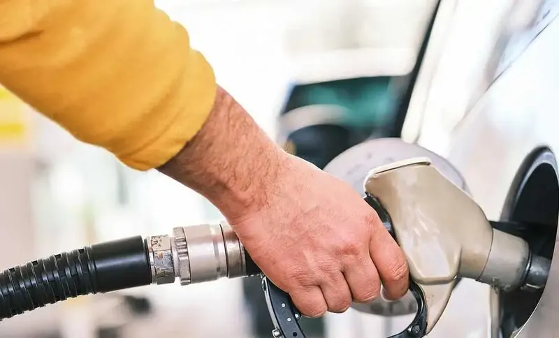 Hohe Benzin- und Dieselpreise: Mit diesen Tipps können Autofahrer Spritkosten sparen