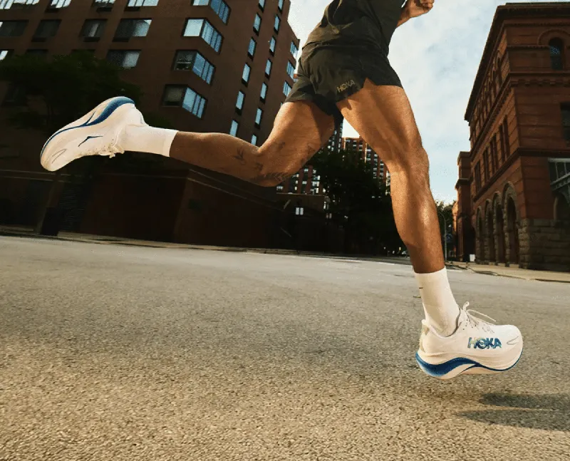 Dämpfungswunder im Laufsport: Warum dicke Sohlen dein Ausdauertraining revolutionieren