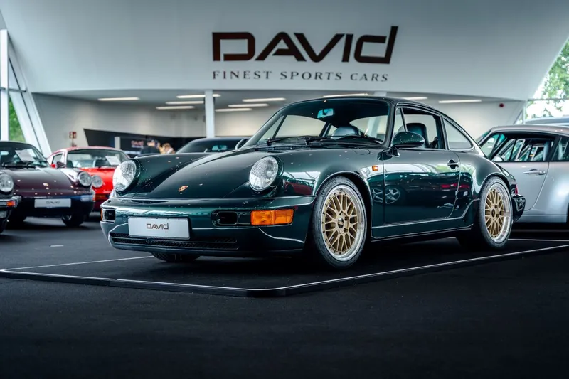 „Oldtimer-Neuwagen“ aus Hamburg dank High-End-Restauration