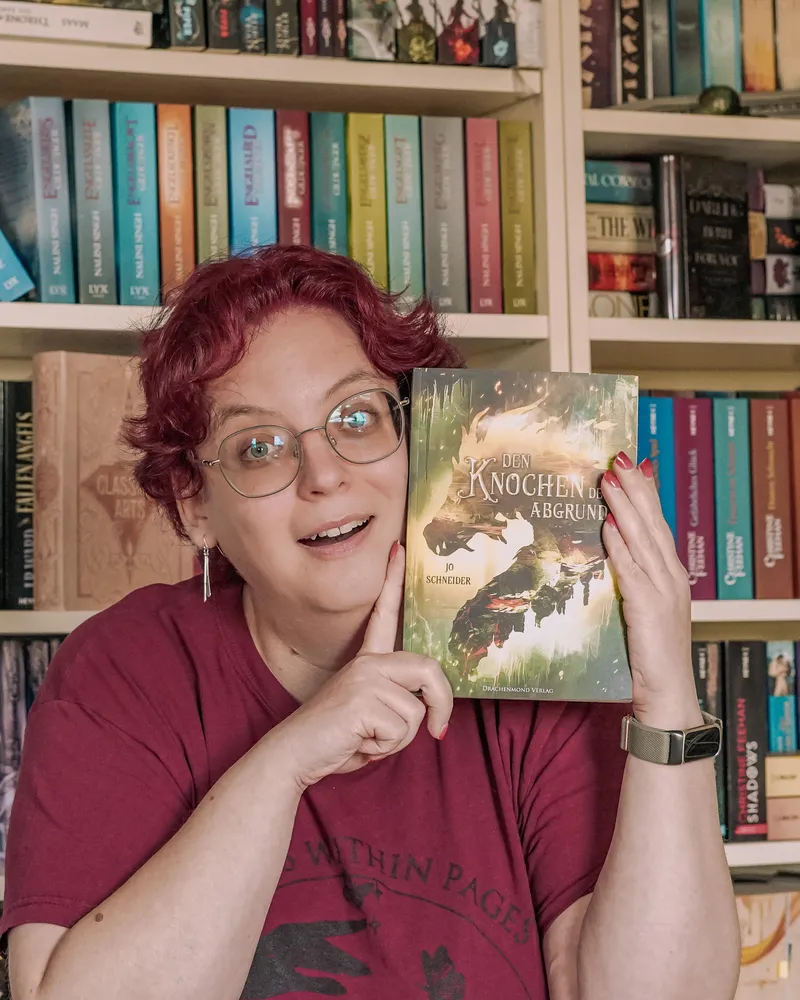 Die Drei Kronen Saga 2 – Den Knochen der Abgrund von Jo Schneider: Warum ich nach diesem Ende erst einmal eine Therapie brauche (Rezension)