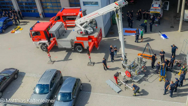 BFK Vöcklabruck: Feuerwehrmedizinischer Dienst (FMD) – Grundausbildung in Frankenburg
