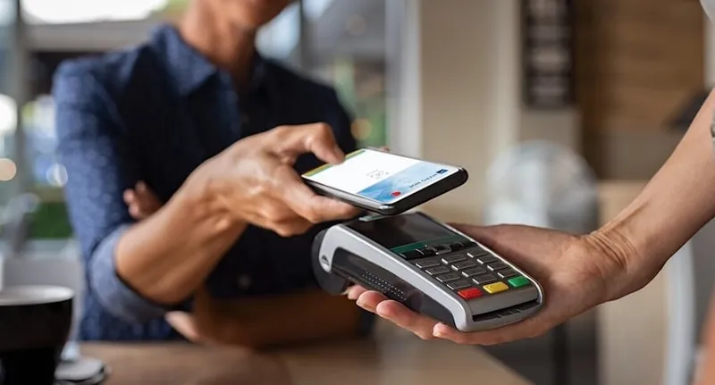 Deutsche Bank Card: Kontaktloses Zahlen mit Apple Pay