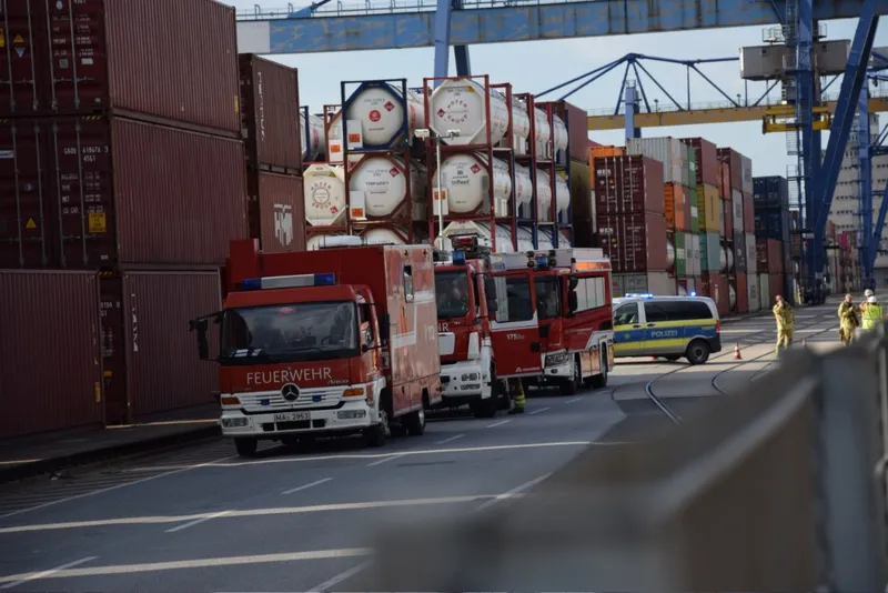 Mannheim – Gefahstoffaustritt im Hafenbereich – Update