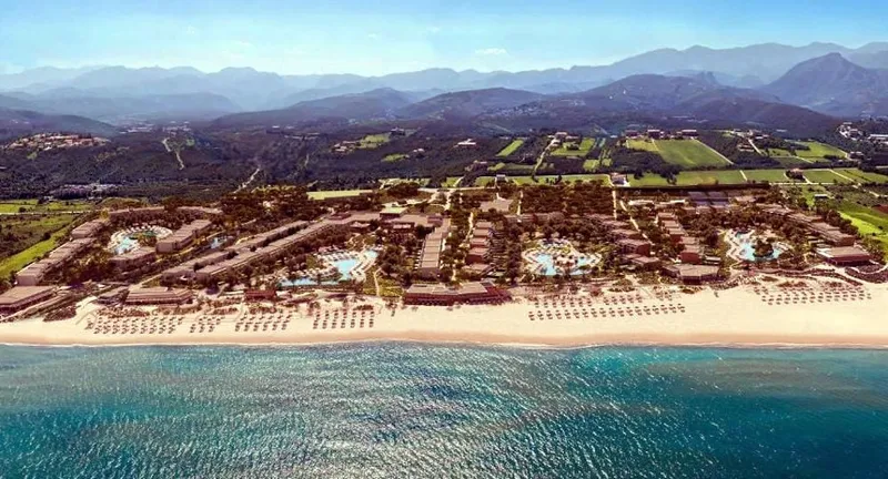 Wem gehört Ihr Hotel wirklich? Die ausländischen Investitionsgiganten, die die griechische Hotellerie neu gestalten