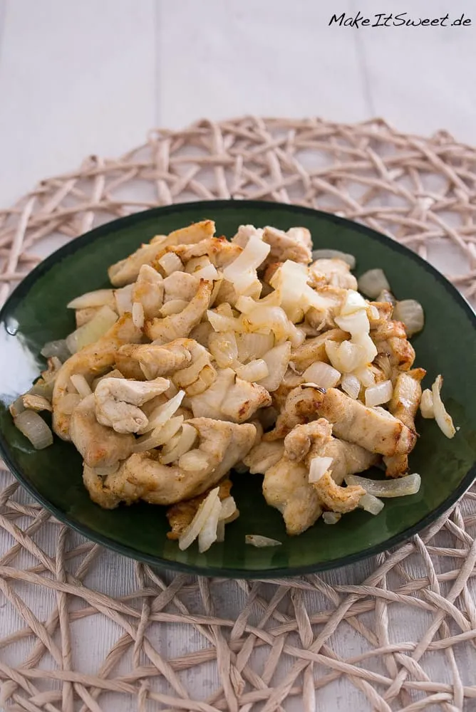 Hähnchen geschnetzeltes aus der Heißluftfritteuse mit Zwiebeln