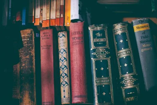 Warum Glücksbringer funktionieren – Die versteckte Psychologie hinter kleinen Talismanen