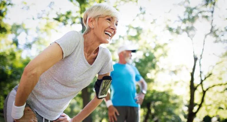 Laufen im Alter: So bleibst du gesund, fit und sicher in Bewegung