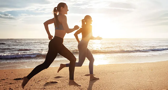 Joggen am Strand: Warum Laufen im Sand ein einzigartiges Training für Körper und Kopf ist