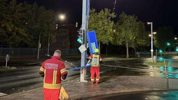 Unwetter in Salzgitter: Feuerwehr muss Sturmschäden beseitigen
