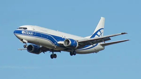 Mysteriöse russische Boeing parkt seit 2022 in Köln/Bonn – niemand will zahlen
