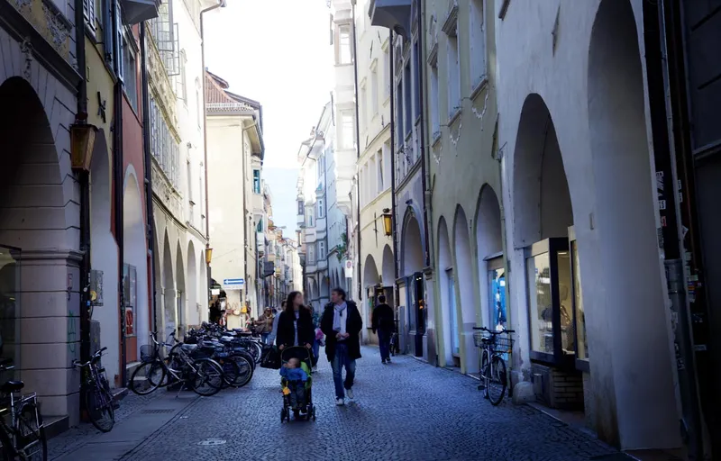 Shopping in Bozen: Die schönsten Läden, Boutiquen und Plätze der Stadt (mit Hotel-Tipps)