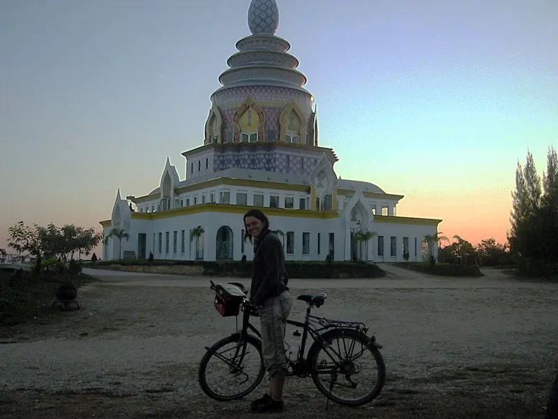 Mit dem Fahrrad nach Fang und Thaton