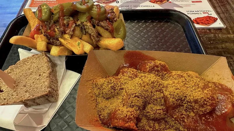 Burger, Currywurst und Fritten in Stuttgart: Das MyCurrywurst in der Schulstraße