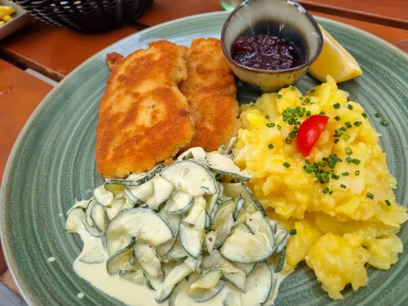 Schnitzel Stuttgart: Wiener Schnitzel im Kursaal Bad Cannstatt