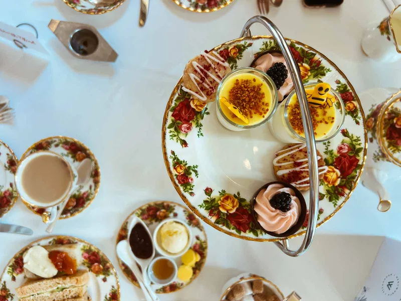 Afternoon Tea im Wentworth Woodhouse in South Yorkshire