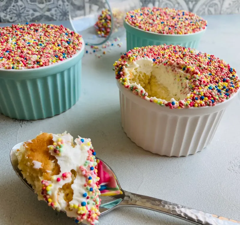 Dot Cake – bunter Streuselkuchen