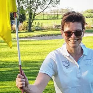 Jeans auf dem Golfplatz