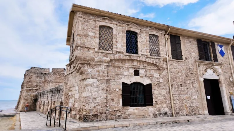Kastell von Larnaka – Zyperns stiller Zeitzeuge am Meer