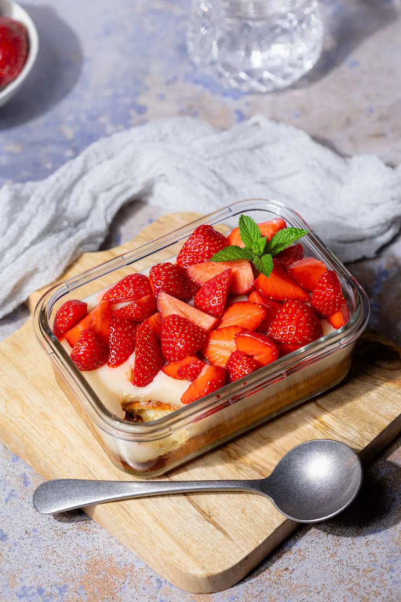 Low Carb Erdbeerkuchen Bowl – Perfekt fürs Frühstück