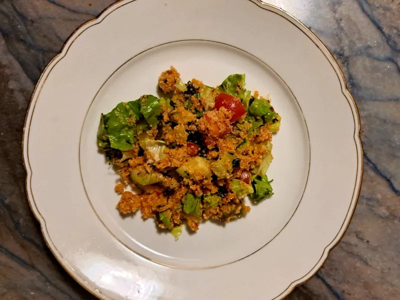 Bulgursalat (Couscous) trifft Blattsalat