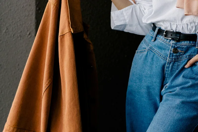 Herbstmode mit Stil: Warum Buena Vista Jeans jetzt unverzichtbar sind