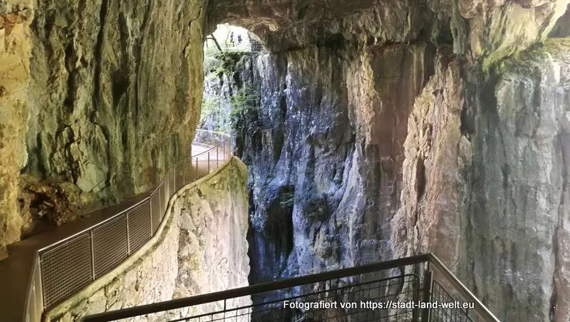 Slowenien Teil 2 – Von den Škocjan-Höhlen über Vipava in den Triglav-Nationalpark (Soča-Tal)