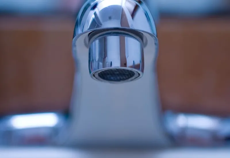 Weniger Verbrauch, gleicher Komfort: Wie moderne Badarmaturen Wasser effizienter nutzen
