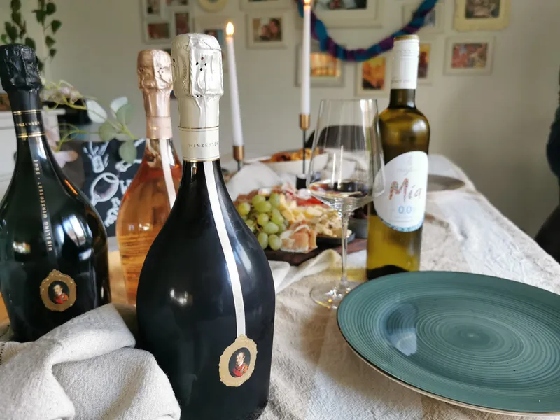 Winzersekt und alkoholfreier Wein von Henkell Freixenet zu Antipasti