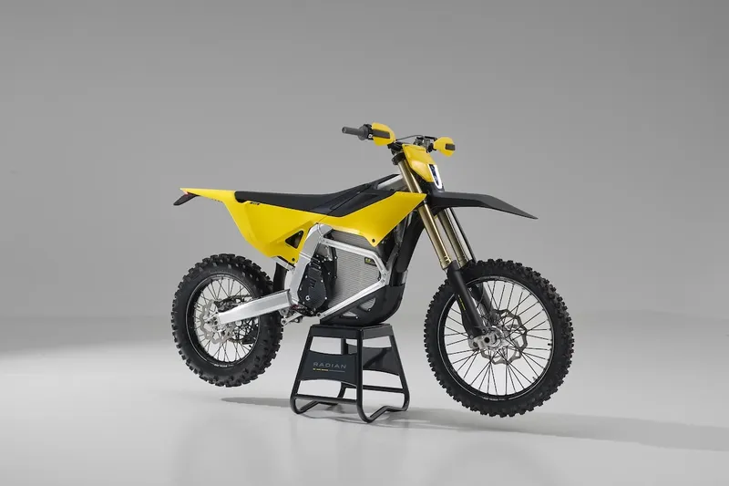 Radian EXR: elektrische Enduro mit Wechselakku