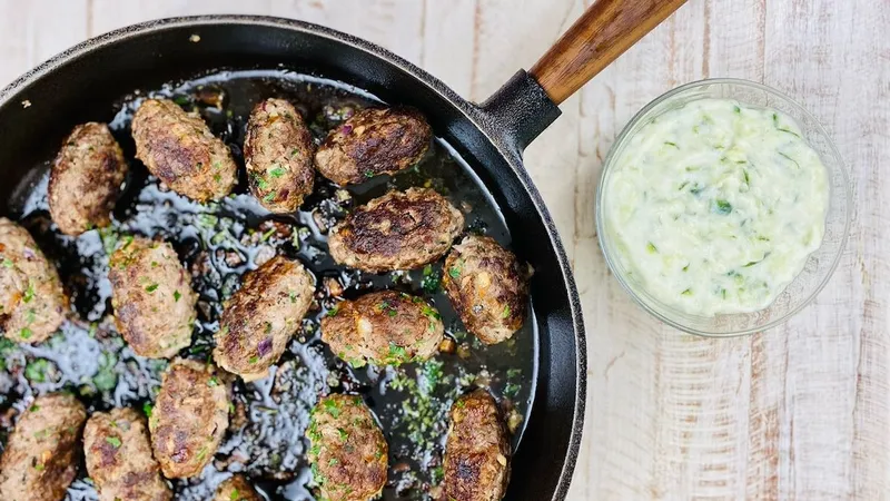 AIP Cevapcici mit Tzatziki