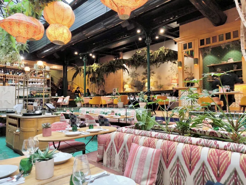 Andia Paris: Lohnt sich das Dschungel-Restaurant im alten Bahnhof wirklich?