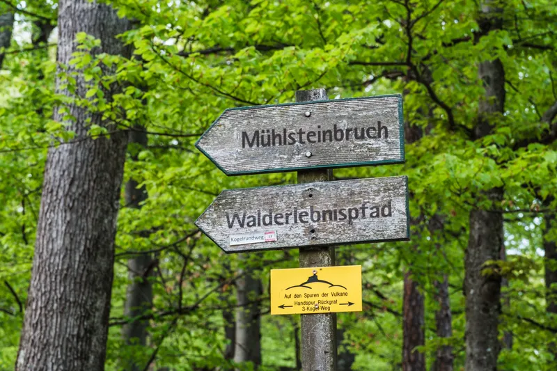 Gleichenberger Kogel (598 m) mit Mühlsteinbruch