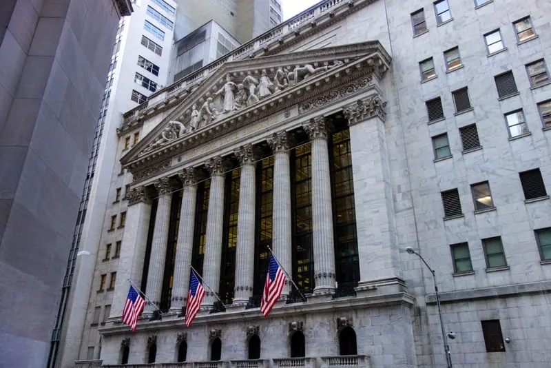 Financial District NYC: Wolkenkratzer, Geschichte & Insider-Tipps