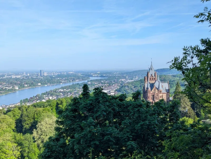 9 leichte Wanderungen rund um Köln mit der Bahn