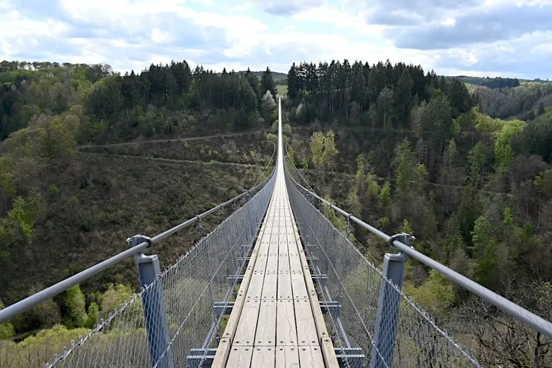 Geierlay Hängeseilbrücke im Hunsrück in Rheinland-Pfalz