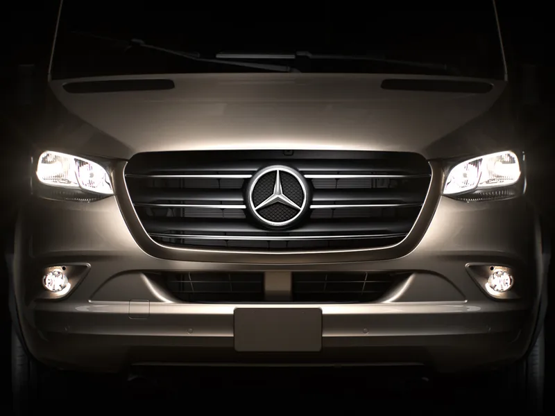 Bürstner Signature: Neues SMT-Wohnmobil wechselt auf Mercedes-Basis