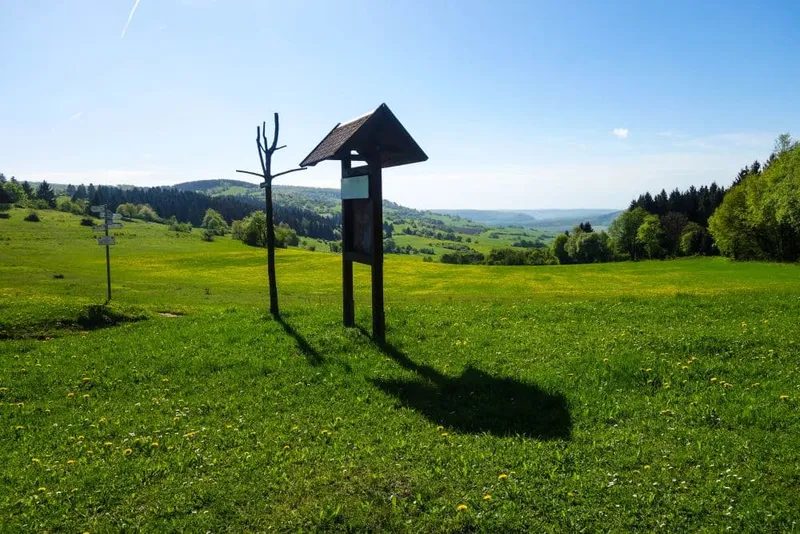 Rhönweg 3: Der Diesburgweg – Kelten, Brunnen und weite Rhöner Fernsichten