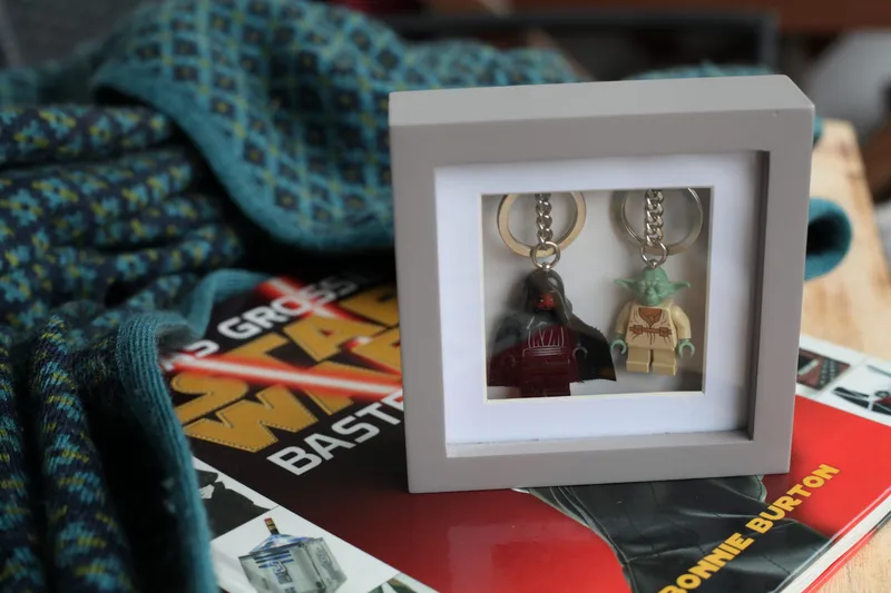 DIY & Crafts | Display-Bilderrahmen für Lego Star Wars Schlüsselanhänger