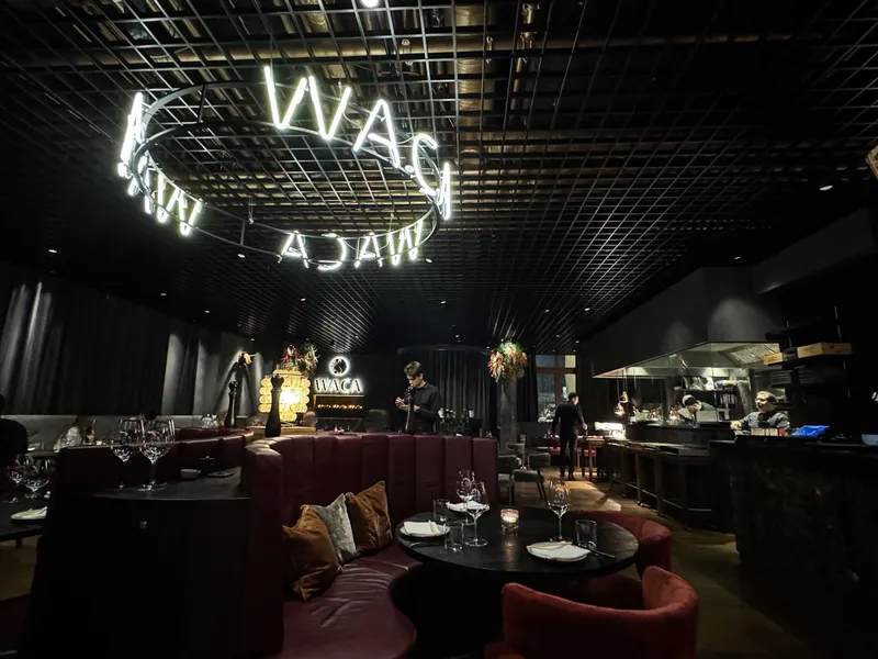 WACA Restaurant München: leckere Steaks und beste Nikkei-Fusionsküche in der Motorworld München