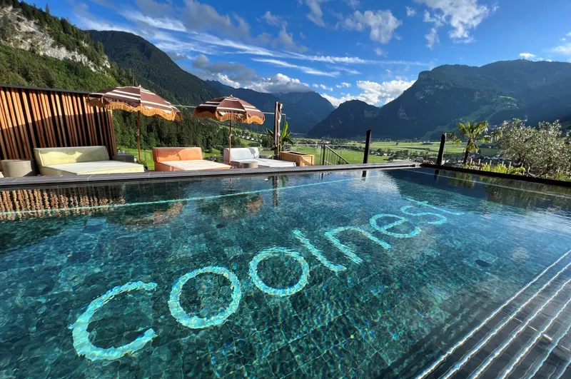 Designhotel Coolnest mit Infinity Pool im Zillertal in Tirol