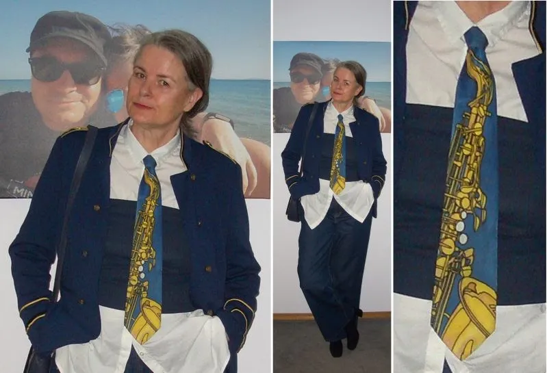 [Tall Fashion] Krawatte, Band-Jacket & Corsagen-Top