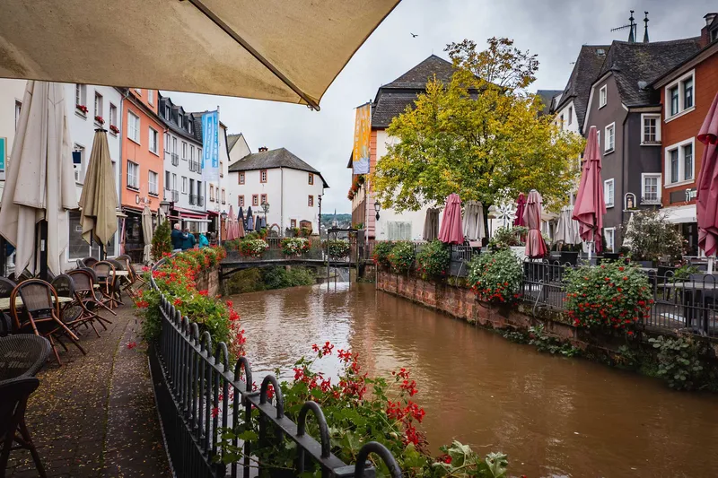 Saarburg – die schönsten Sehenswürdigkeiten der Altstadt von Wasserfall bis Burgruine