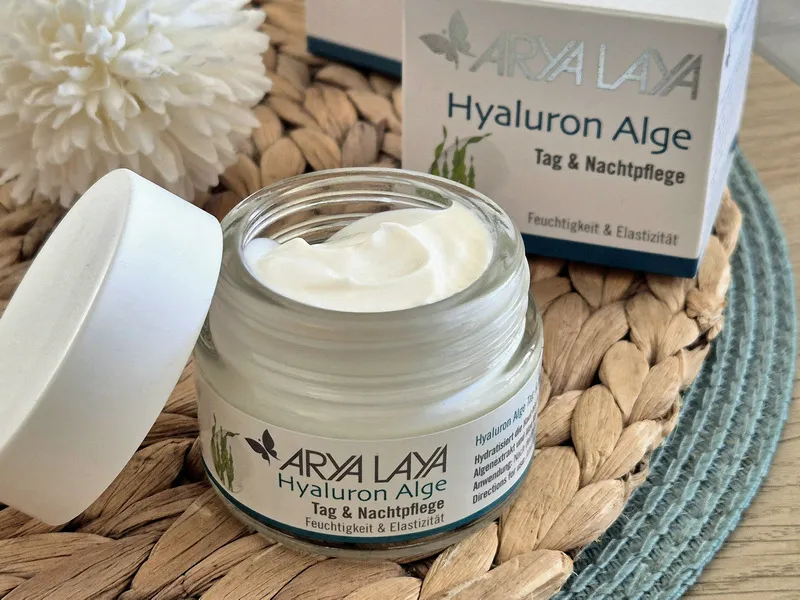 Die Hyaluron Alge Pflege von ARYA LAYA ~ der Feuchtigkeitsbooster aus der Natur