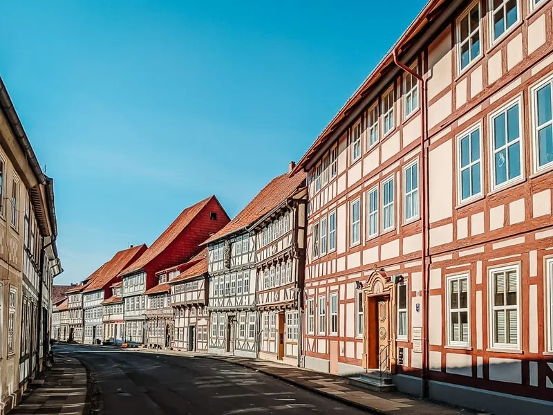 Duderstadt Sehenswürdigkeiten: Fachwerk-Altstadt, schiefer Westerturm und die schönsten Ecken im Eichsfeld